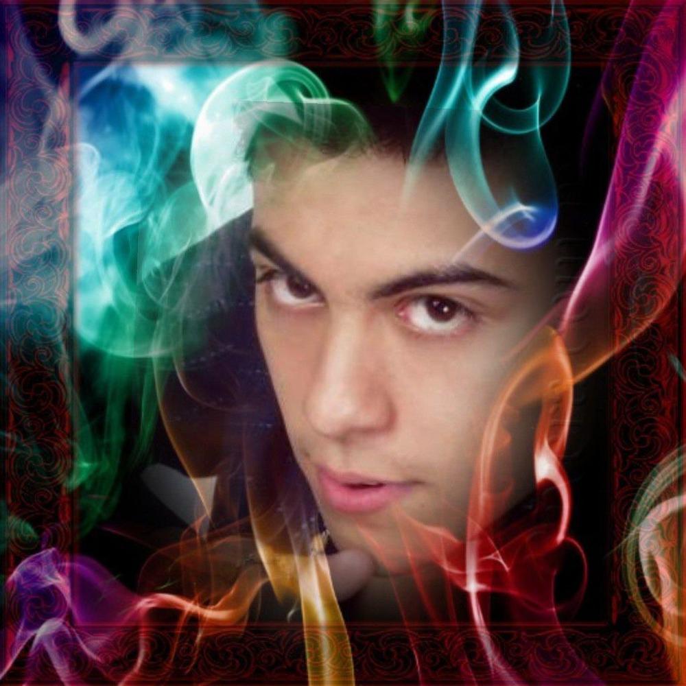 Meet your Posher, Xristian